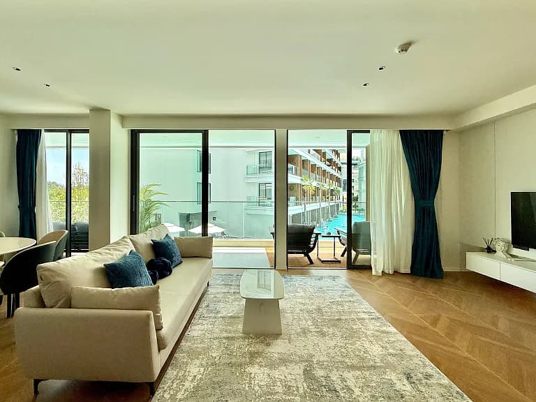 Sunshine Beach Condo | 3 спальни 2