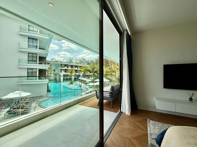 Sunshine Beach Condo | 3 спальни 4